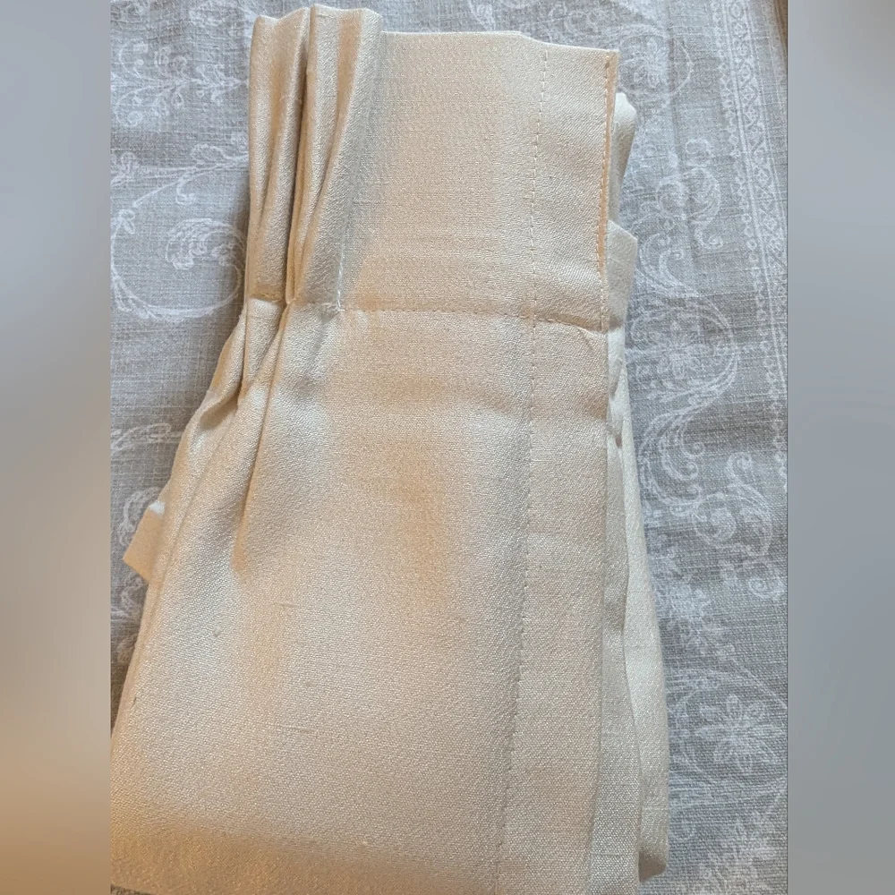 Liz Claiborne Supreme 5-Pleat Pinch Pleat Back Tab Light-Filtering Single